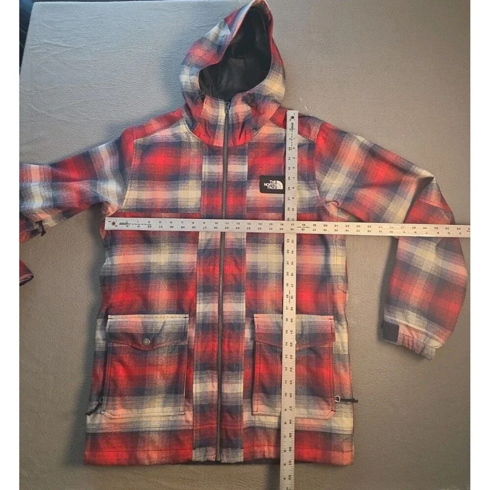 The North Face Tight Ship Jacket Mens Med Red Blue Plaid Snowboard NWOT Hyvent